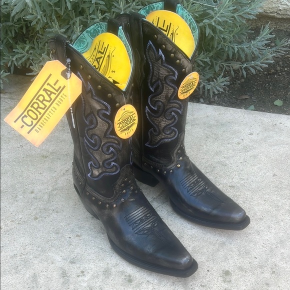 CORRAL Womens Studded Black & Silver Distress Leather Western Cowboy Boot Size 9 - Picture 1 of 14